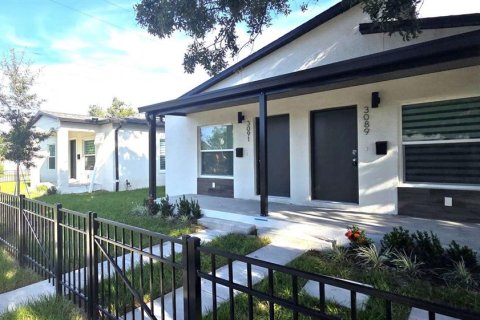 Appartement à Saint Petersburg, Floride 3 chambres, 92.9 m2 № 2111684
