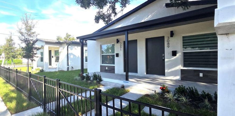 Appartement à Saint Petersburg, Floride 3 chambres, 92.9 m2 № 2111684