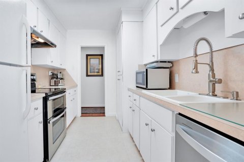 Casa en venta en Lakeland, Florida, 4 dormitorios, 195.09 m2 № 2114455 - foto 8