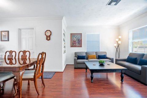 Casa en venta en Lakeland, Florida, 4 dormitorios, 195.09 m2 № 2114455 - foto 5
