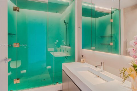 Condo in Sunny Isles Beach, Florida, 4 bedrooms № 2145853 - photo 12