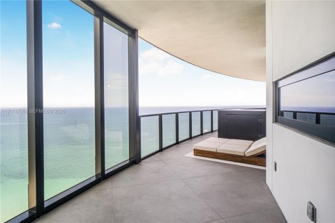 Condo in Sunny Isles Beach, Florida, 4 bedrooms № 2145853 - photo 16