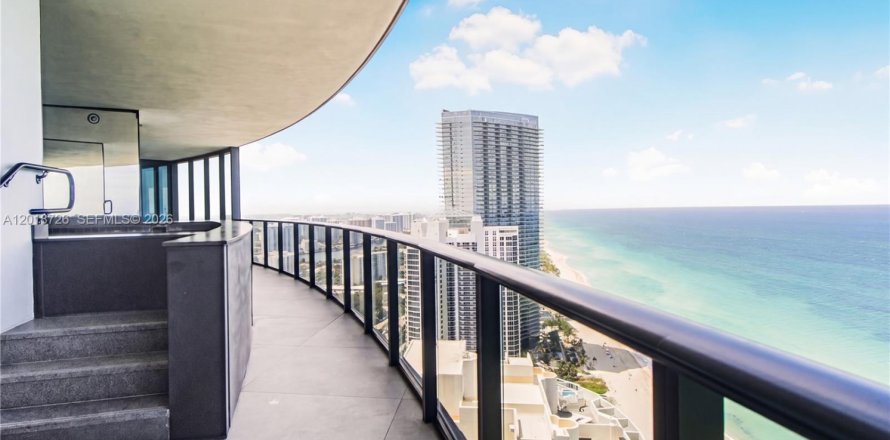 Condo in Sunny Isles Beach, Florida, 4 bedrooms № 2145853
