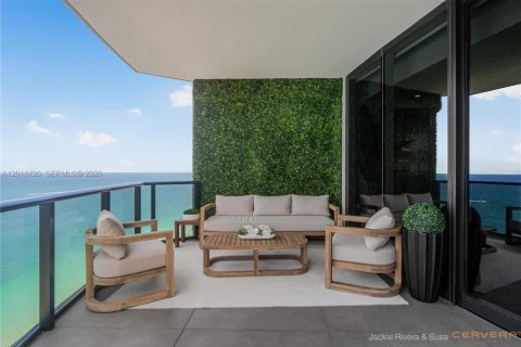 Condo in Sunny Isles Beach, Florida, 4 bedrooms № 2145853 - photo 25