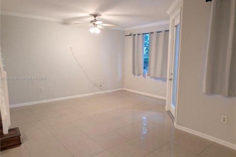 Townhouse in North Lauderdale, Florida 4 bedrooms, 152.36 sq.m. № 2086310 - photo 6