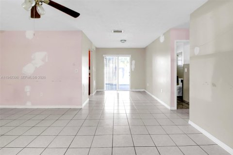 Casa en venta en Homestead, Florida, 3 dormitorios, 105.91 m2 № 2000453 - foto 19