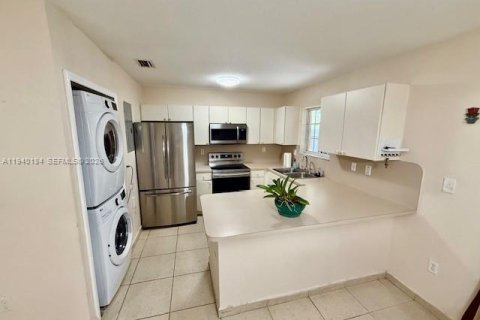 Copropriété à vendre à Hialeah Gardens, Floride: 3 chambres, 110.37 m2 № 1997960 - photo 11