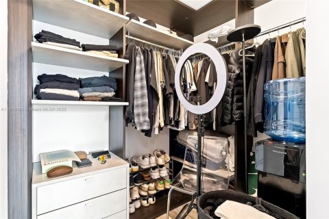 Condo in Miami, Florida, 3 bedrooms  № 1775313 - photo 14