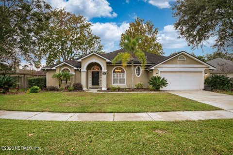 House in Jacksonville, Florida 4 bedrooms, 223.89 sq.m. № 859530 - photo 1