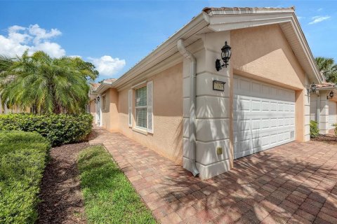 Villa ou maison à louer à Sarasota, Floride: 2 chambres, 142.51 m2 № 2132881 - photo 9