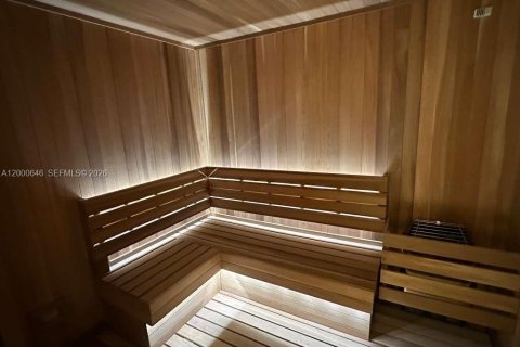 Condo in Miami, Florida  № 2064955 - photo 19