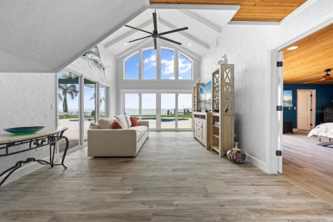 House in Sarasota, Florida 5 bedrooms, 332.96 sq.m. № 1510421 - photo 5