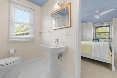 House in Sarasota, Florida 5 bedrooms, 332.96 sq.m. № 1510421 - photo 27