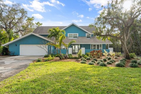 House in Sarasota, Florida 5 bedrooms, 332.96 sq.m. № 1510421 - photo 2