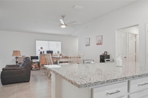 Villa ou maison à vendre à Auburndale, Floride: 3 chambres, 139.91 m2 № 2134272 - photo 12