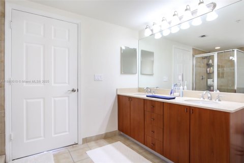 Copropriété à louer à Coral Gables, Floride: 2 chambres, 99.59 m2 № 2016616 - photo 6