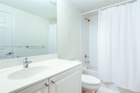 Copropriété à louer à Coral Gables, Floride: 2 chambres, 99.59 m2 № 2016616 - photo 9