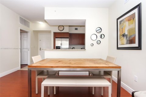 Copropriété à louer à Coral Gables, Floride: 2 chambres, 99.59 m2 № 2016616 - photo 12