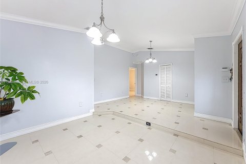 House in Miami, Florida 3 bedrooms, 158.68 sq.m. № 2062500 - photo 7