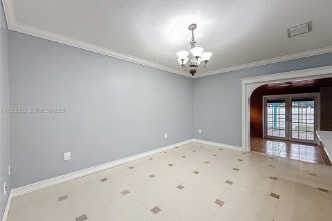 House in Miami, Florida 3 bedrooms, 158.68 sq.m. № 2062500 - photo 9