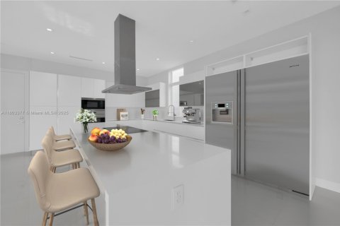 Casa en venta en Doral, Florida, 5 dormitorios, 363.34 m2 № 1748242 - foto 11