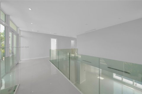 Casa en venta en Doral, Florida, 5 dormitorios, 363.34 m2 № 1748242 - foto 19