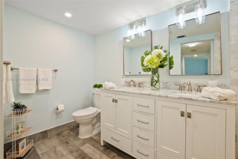 Купить кондоминиум в Халландейл-Бич, Флорида 2 спальни, 113.43м2, № 1958068 - фото 18