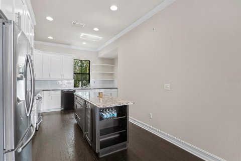Touwnhouse à louer à Tampa, Floride: 4 chambres, 262.36 m2 № 2416835 - photo 13