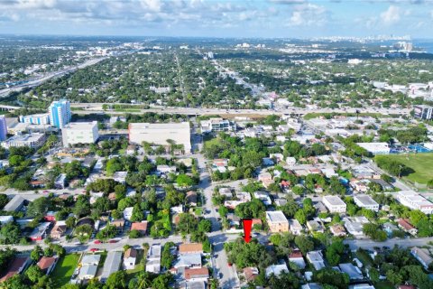 Propiedad comercial en venta en Miami, Florida, 195.56 m2 № 1947715 - foto 8