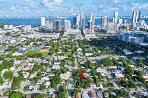 Propiedad comercial en venta en Miami, Florida, 195.56 m2 № 1947715 - foto 6