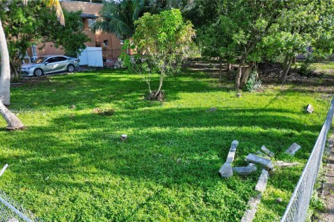 Propiedad comercial en venta en Miami, Florida, 195.56 m2 № 1947715 - foto 15