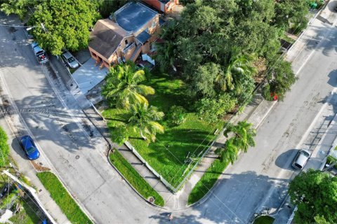 Propiedad comercial en venta en Miami, Florida, 195.56 m2 № 1947715 - foto 2