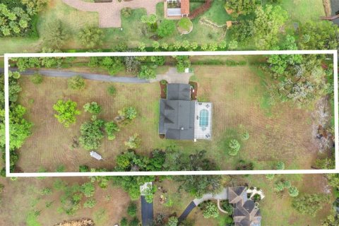 House in Thonotosassa, Florida 5 bedrooms, 403.47 sq.m. № 2223296 - photo 11