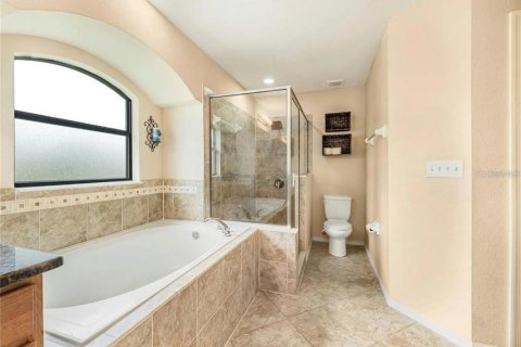 House in Haines City, Florida 4 bedrooms, 150.69 sq.m. № 1834950 - photo 9
