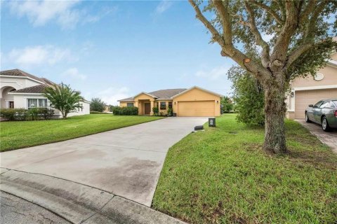 House in Haines City, Florida 4 bedrooms, 150.69 sq.m. № 1834950 - photo 2
