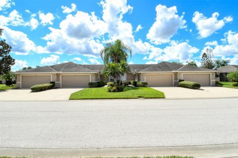 House in Sarasota, Florida 2 bedrooms, 146.04 sq.m. № 2423784 - photo 2