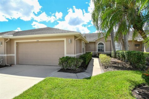 House in Sarasota, Florida 2 bedrooms, 146.04 sq.m. № 2423784 - photo 5