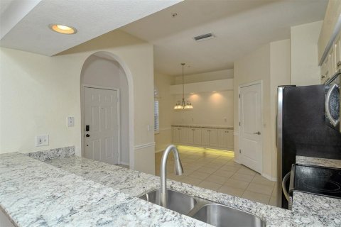 House in Sarasota, Florida 2 bedrooms, 146.04 sq.m. № 2423784 - photo 17