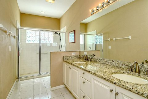 House in Sarasota, Florida 2 bedrooms, 146.04 sq.m. № 2423784 - photo 25