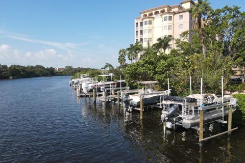 Condominio en Sarasota, Florida, 2 dormitorios  № 2103131