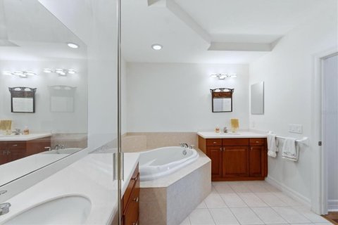 Купить кондоминиум в Сарасота, Флорида 6 комнат, 158.49м2, № 2103131 - фото 29