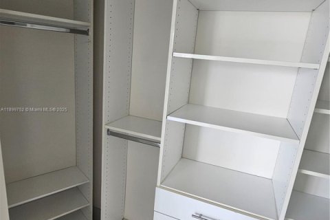 Снять в аренду кондоминиум в Майами, Флорида 2 спальни, 130.34м2, № 1970055 - фото 23