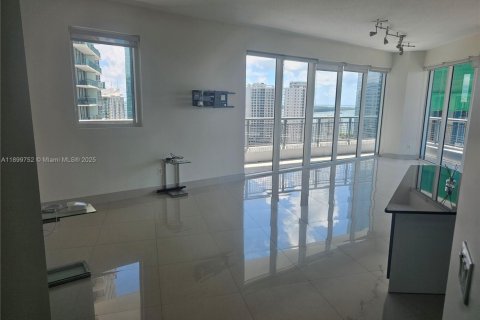 Снять в аренду кондоминиум в Майами, Флорида 2 спальни, 130.34м2, № 1970055 - фото 6