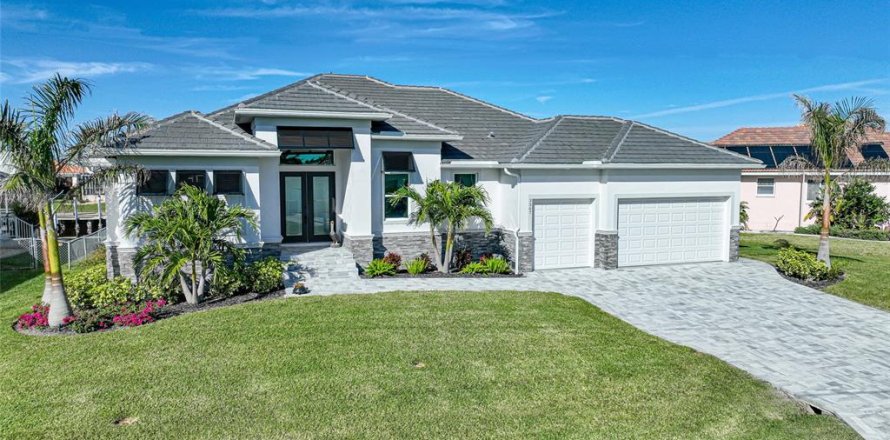 Casa en Punta Gorda, Florida 3 dormitorios, 214.42 m2 № 1551149