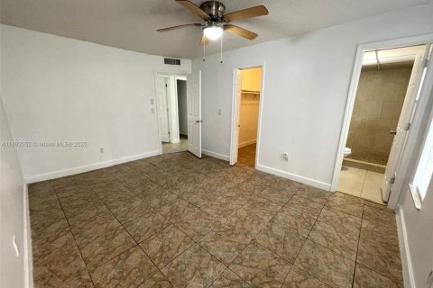 Снять в аренду кондоминиум в Лодерхилл, Флорида 2 спальни, 89.09м2, № 1977807 - фото 6