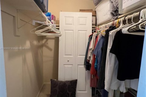 Condominio en venta en Sunny Isles Beach, Florida, 2 dormitorios, 138.24 m2 № 1974831 - foto 16