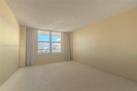 Copropriété à vendre à Sunny Isles Beach, Floride: 2 chambres, 138.24 m2 № 1974831 - photo 23
