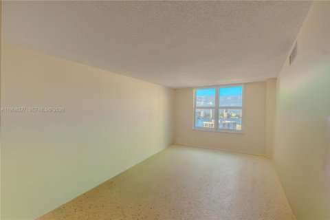 Copropriété à vendre à Sunny Isles Beach, Floride: 2 chambres, 138.24 m2 № 1974831 - photo 22
