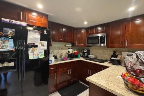 Copropriété à louer à Doral, Floride: 2 chambres, 96.25 m2 № 1979014 - photo 3