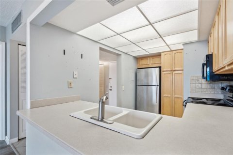 Copropriété à louer à Saint Petersburg, Floride: 1 chambre, 72.46 m2 № 1681404 - photo 7